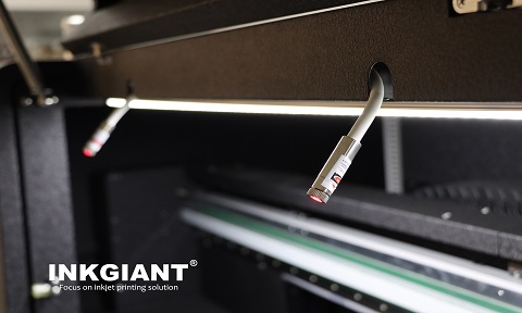 <strong>Dual laser positioning with independent switches</strong> &ndash; precise alignment, flexible control for different printing needs.